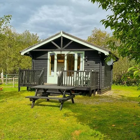 Cabins At Old Pier House Fort Augustus Exterior photo