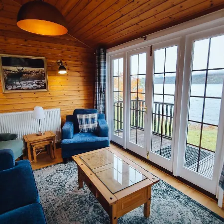 Cabins At Old Pier House Fort Augustus Exterior photo