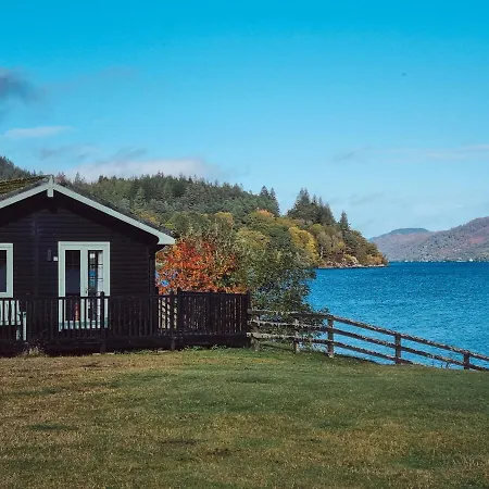 Cabins At Old Pier House Fort Augustus Exterior photo