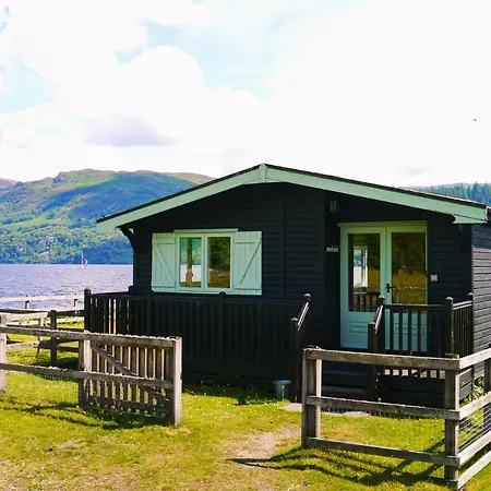 Cabins At Old Pier House Fort Augustus Exterior photo