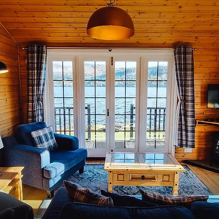 Cabins At Old Pier House Fort Augustus Room photo